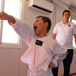 depremzedeler icin tekvando kursu vRRCNukB