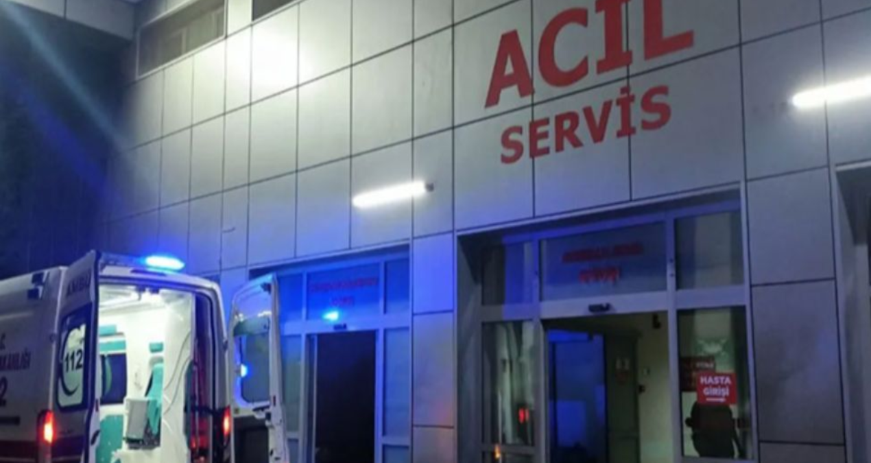 bicakli kavgada kan akti 2 kisi yaralandi 1CNdyXzP