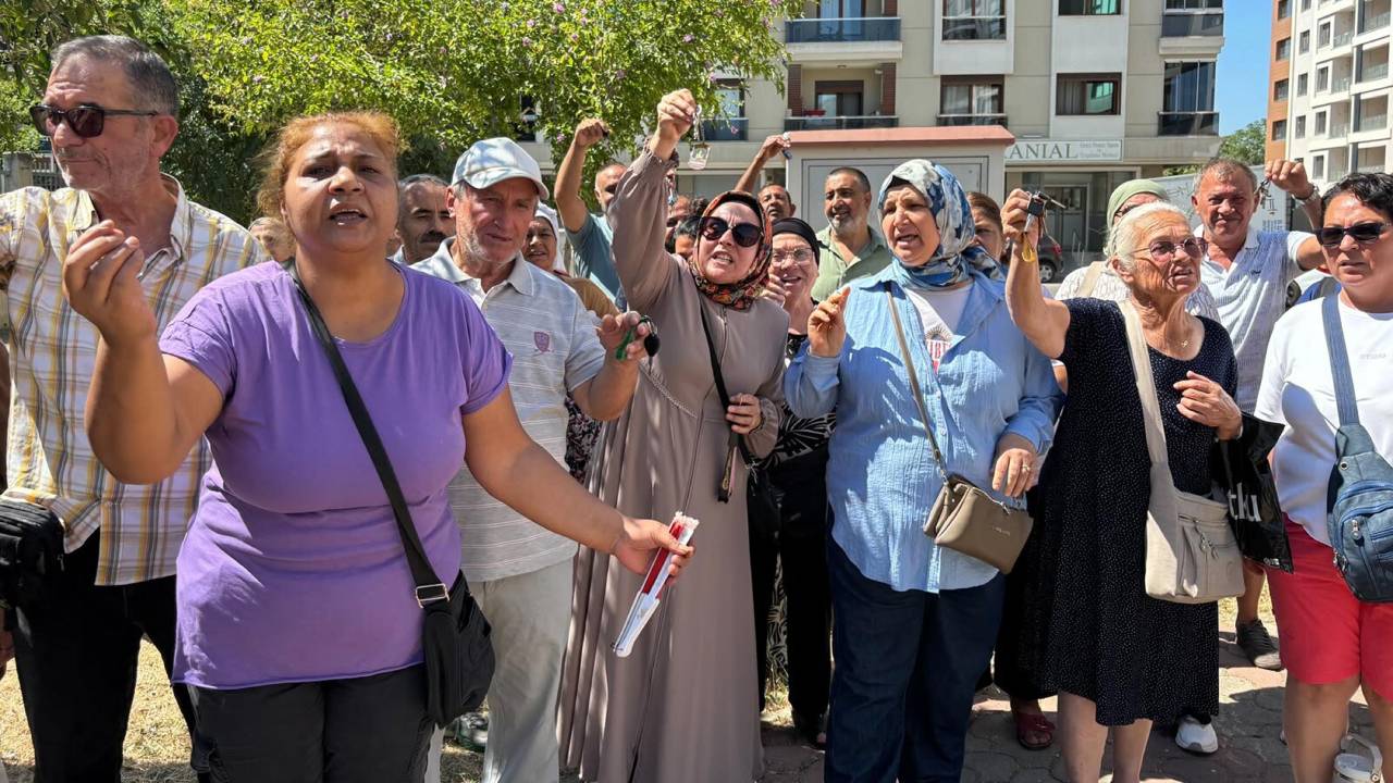 Örnekköy Kentsel Dönüşüm Projesi’nde hak sahiplerinden anahtarlı eylem